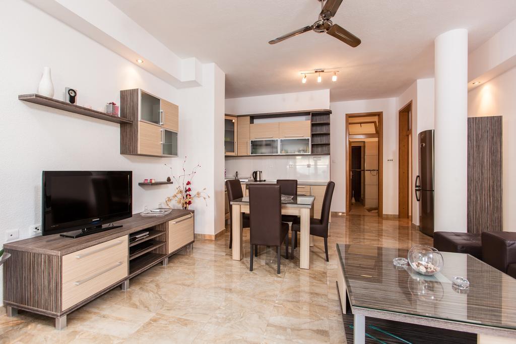 סוטיבאן La Perla Apartments מראה חיצוני תמונה